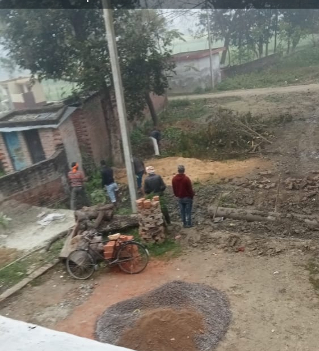 जनपद गोंडा के कर्नलगंज थाना क्षेत्र में दबंगों द्वारा जमीन कब्जा करने का मामला