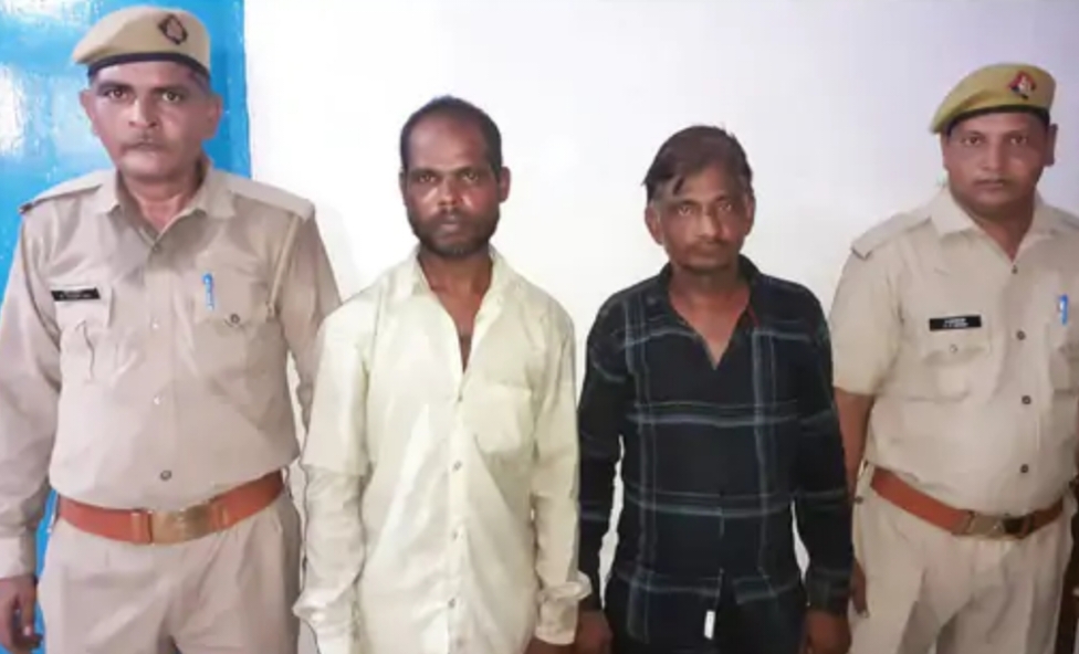 मथुरा में महिला से गैंगरेप कर बाइक चढ़ाई।