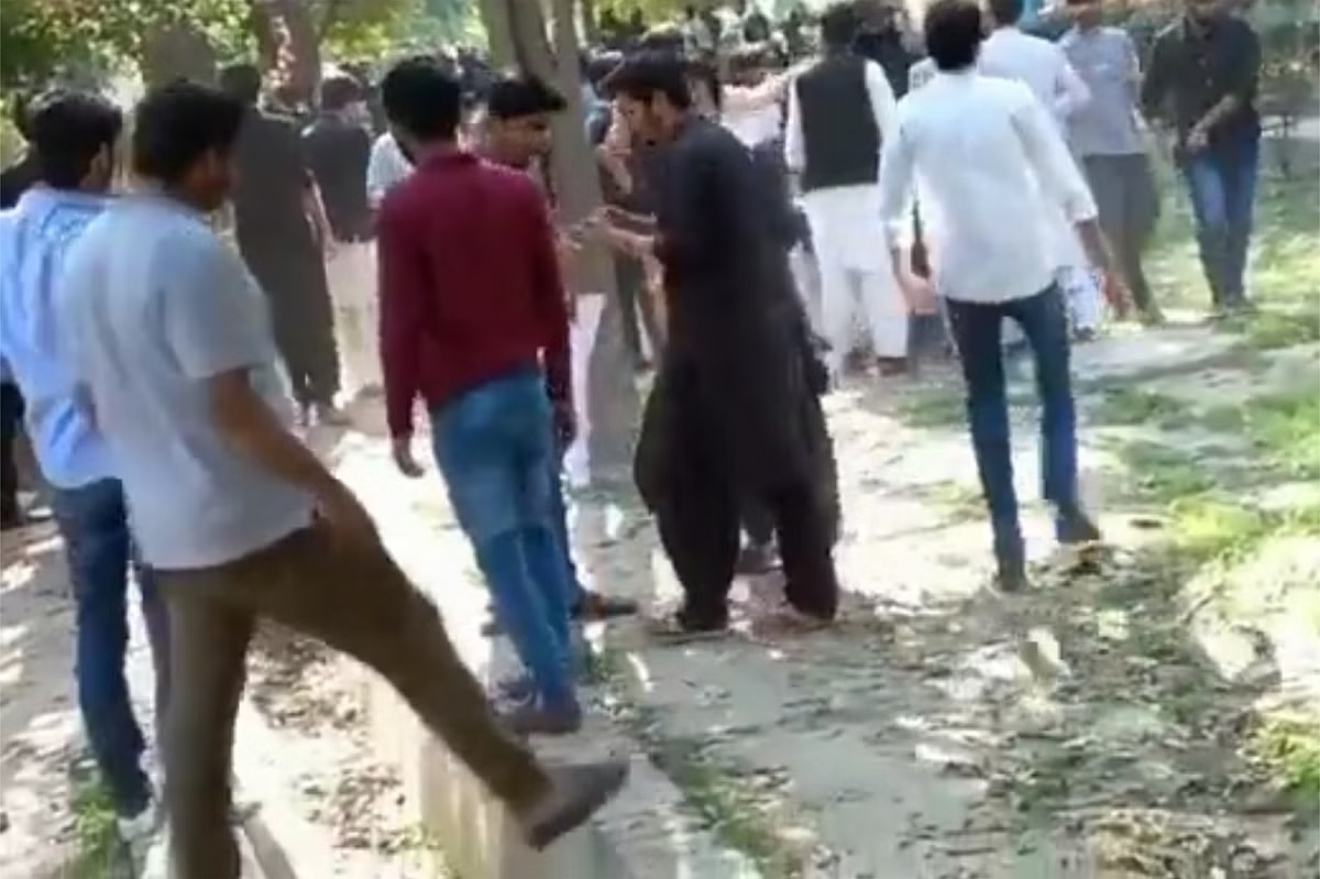 हिंदू-मुस्लिम साथ होली मना रहे, इसलिए चिढ़े इस्लामिक कट्टरपंथी: पाकिस्तान में हिंदू स्टूडेंट्स पर हमले के पीछे IJT, लिंचिंग में भी नाम आया