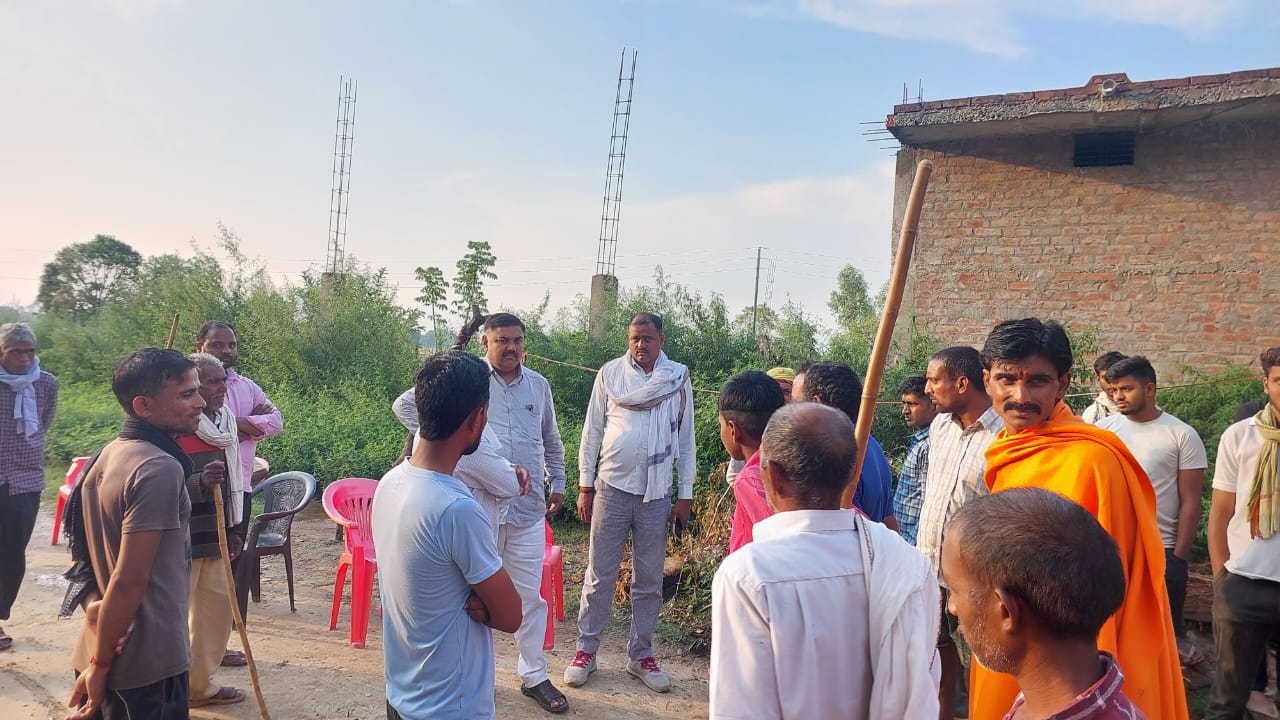 आकाशीय बिजली गिरने से 55 वर्षीय वृद्ध की मौत , प्रमुख प्रतिनिधि पवन सिंह ने मौके पर पहुंचकर दिया हर संभव मदद का आश्वासन।