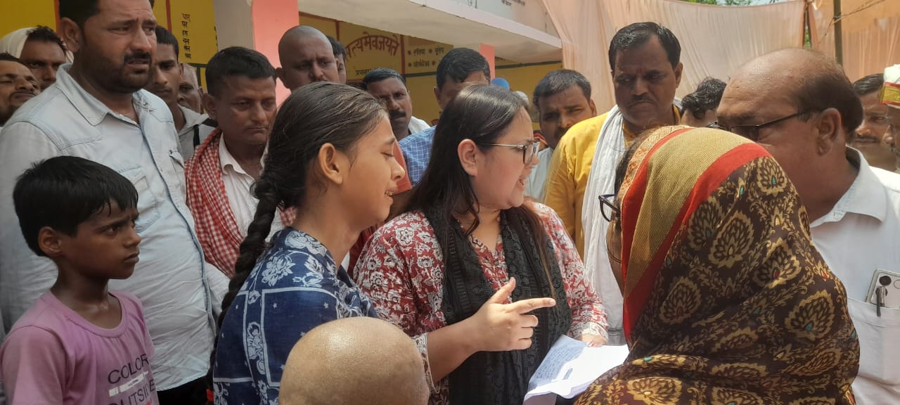 गोंडा : ओमप्रकाश हत्याकांड: डीएम ने हत्यारोपितों पर कठोर कार्रवाई का दिया आश्वासन