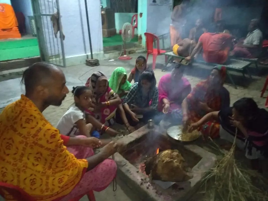 शिवरा गांव नवग्रह पिपलेश्वर महादेव मां दुर्गा मंदिर पर महामृत्युंजय यज्ञ