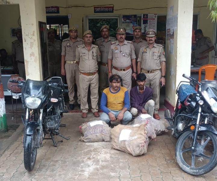 थाना विन्ध्याचल पुलिस द्वारा जल निगम पम्प से पाइप चोरी की घटना को अंजाम देने वाले 02 शातिर चोर गिरफ्तार,