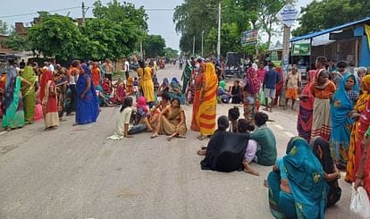 युवक की हत्या पर हुआ जमकर हुआ हंगामा,साढ़े चार घंटे सड़क रही जाम