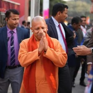 योगी सरकार काशी की देव दीपावली को बनाएगी यादगार,लेजर फायर और क्रैकर शो का होगा आयोजन