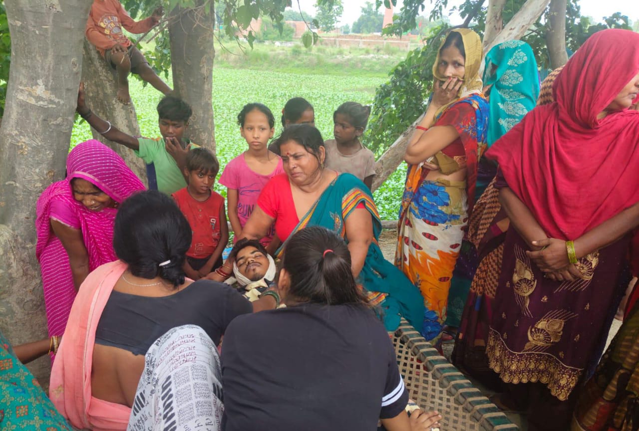 गोंडा : खेत से लौटते ही बेहोश हुआ युवक, अस्पताल में तोड़ा दम