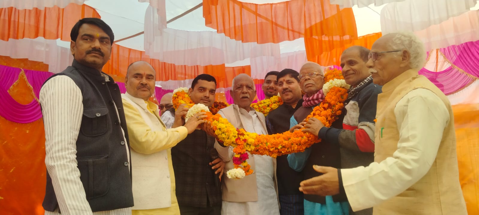 गोंडा : वार्षिकोत्सव में सांस्कृतिक कार्यक्रमों की रही धूम,हाईस्कूल व इंटरमीडिएट के छात्र - छात्राओं का हुआ विदाई समारोह